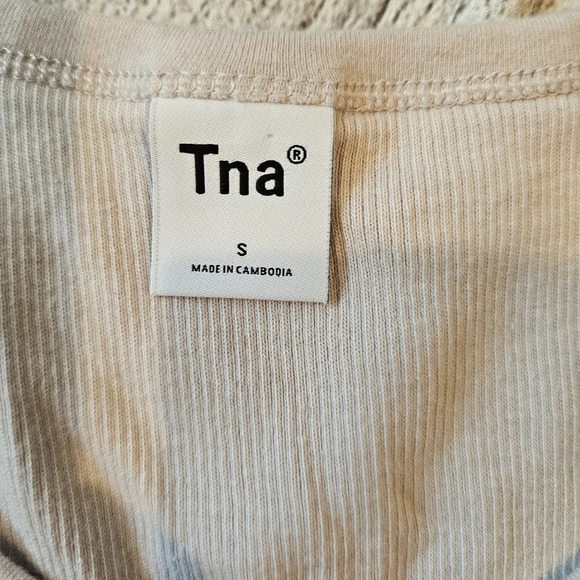 TNA By Aritzia Size Small Ribbed Cropped Racer Tank Top Very pale light Lavender - Picture 5 of 9